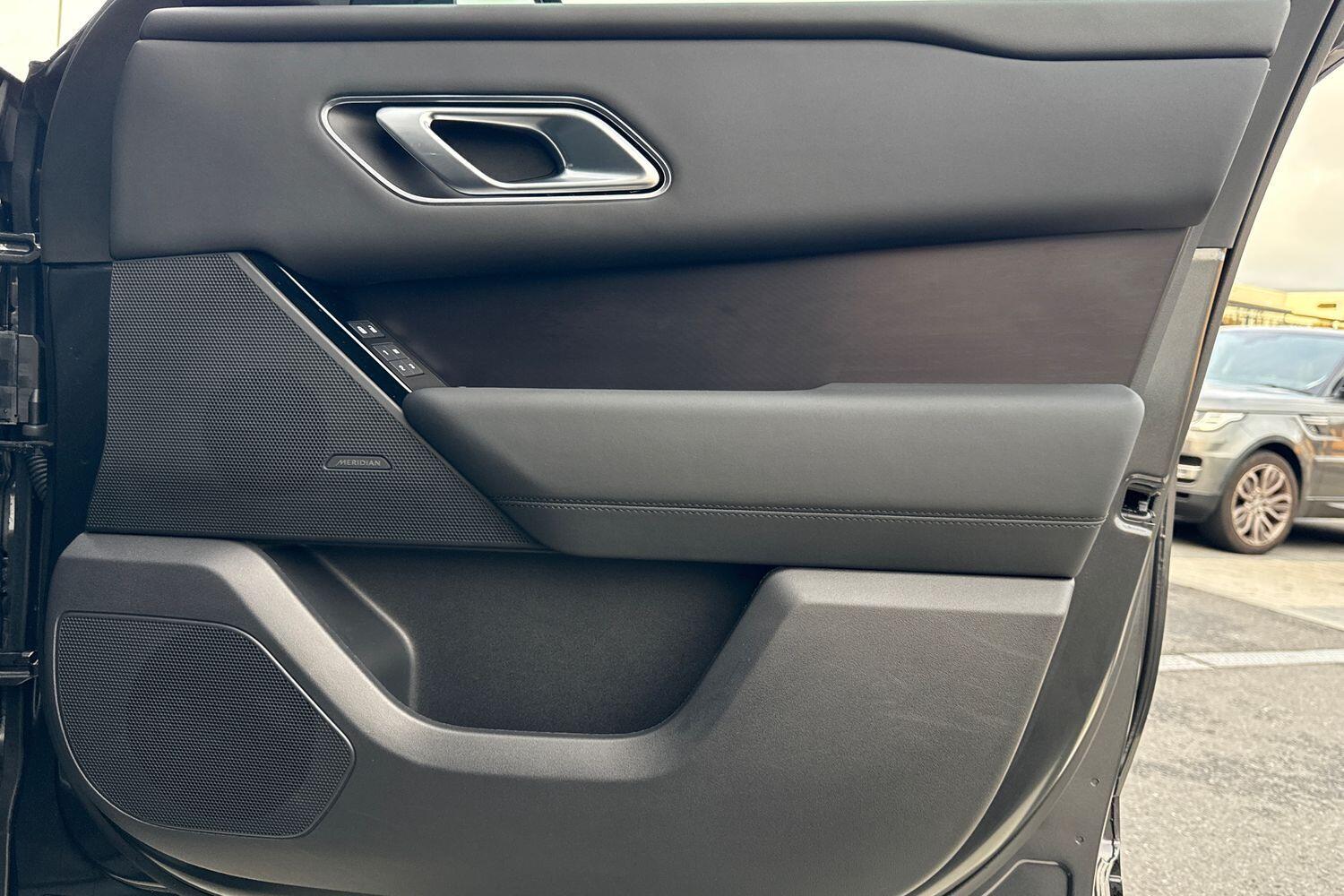 Used Land Rover Range Rover Velar 2025 for sale - 76498493: Photo 19