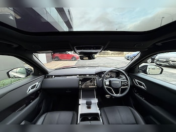 Used Land Rover Range Rover Velar 2025 for sale - 76498493: Photo