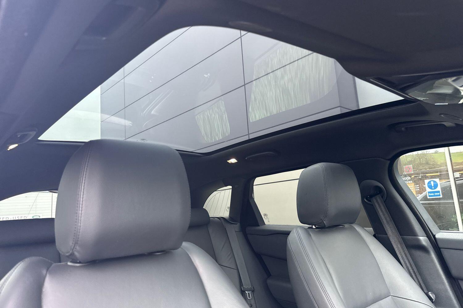 Used Land Rover Range Rover Velar 2023 for sale - 76550202: Photo 10