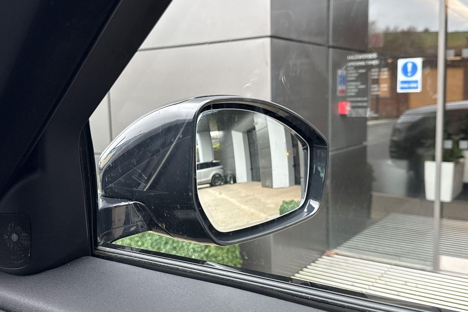 Used Land Rover Range Rover Velar 2023 for sale - 76550202: Photo 17