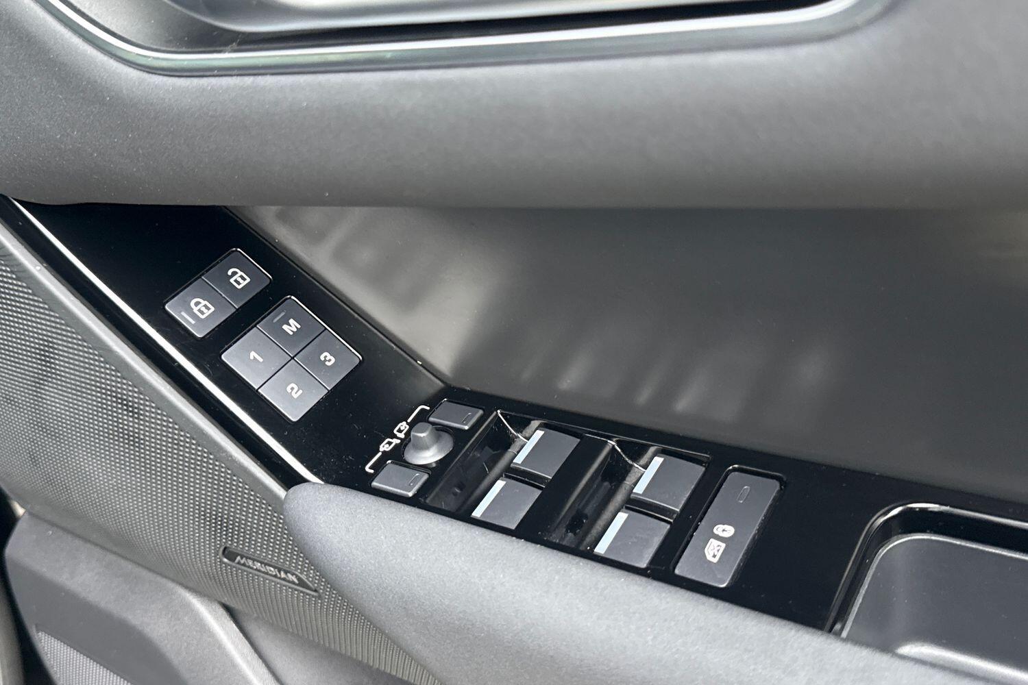 Used Land Rover Range Rover Velar 2023 for sale - 76550202: Photo 25