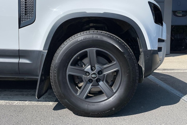 Used Land Rover Defender 2021 for sale - 76227942: Photo 15