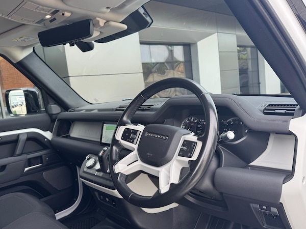 Used Land Rover Defender 2021 for sale - 76227942: Photo 18