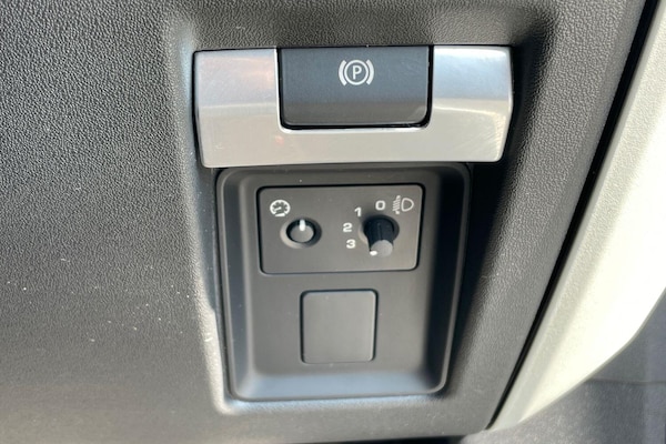 Used Land Rover Defender 2021 for sale - 76227942: Photo 33