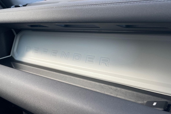 Used Land Rover Defender 2021 for sale - 76227942: Photo 34