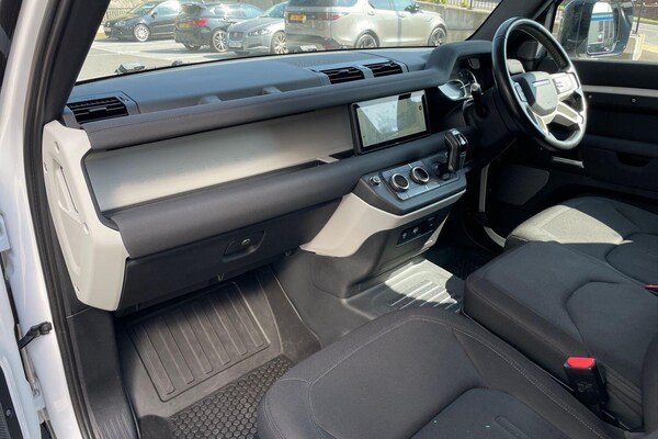 Used Land Rover Defender 2021 for sale - 76227942: Photo 35