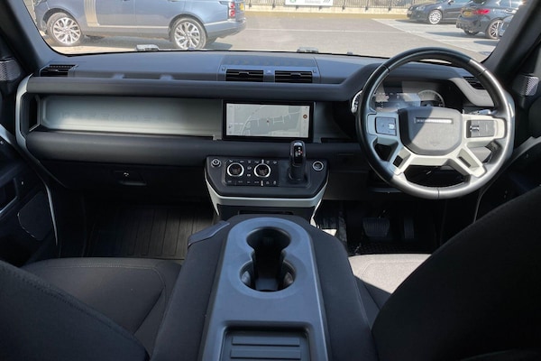Used Land Rover Defender 2021 for sale - 76227942: Photo 3