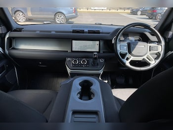 Used Land Rover Defender 2021 for sale - 76227942: Photo 3