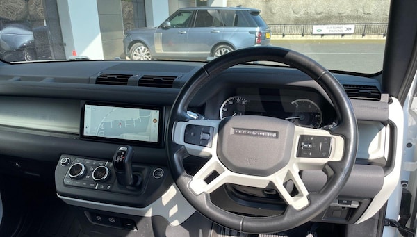 Used Land Rover Defender 2021 for sale - 76227942: Photo 41