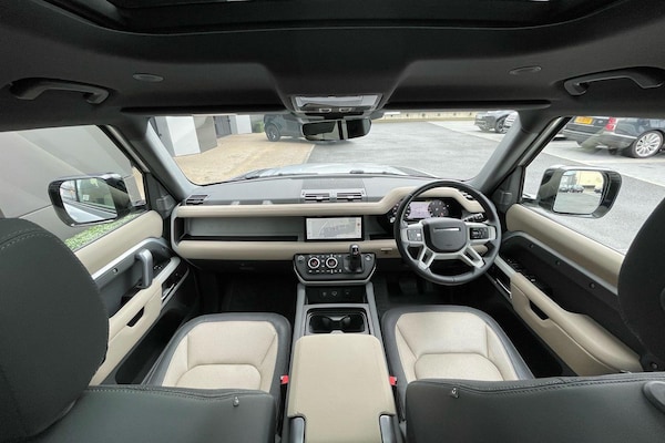 Used Land Rover Defender 110 2022 for sale - 75139556: Photo 3