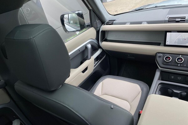 Used Land Rover Defender 110 2022 for sale - 75139556: Photo 41