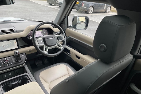 Used Land Rover Defender 110 2022 for sale - 75139556: Photo 42