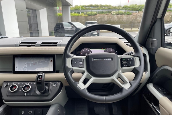 Used Land Rover Defender 110 2022 for sale - 75139556: Photo 43