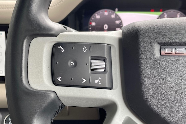 Used Land Rover Defender 110 2022 for sale - 75139556: Photo 46