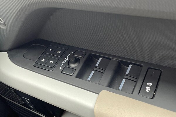 Used Land Rover Defender 110 2022 for sale - 75139556: Photo 57