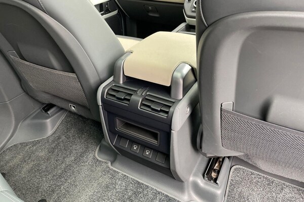 Used Land Rover Defender 110 2022 for sale - 75139556: Photo 58