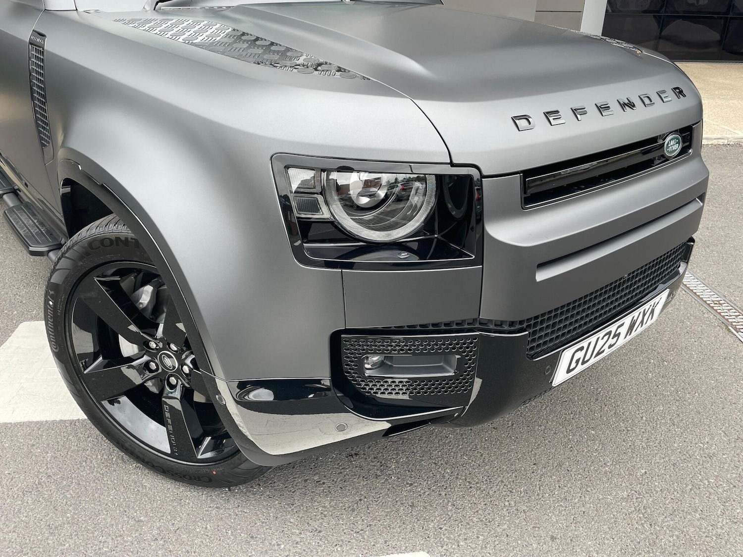 Used Land Rover Defender 2025 for sale - 76585580: Photo 17