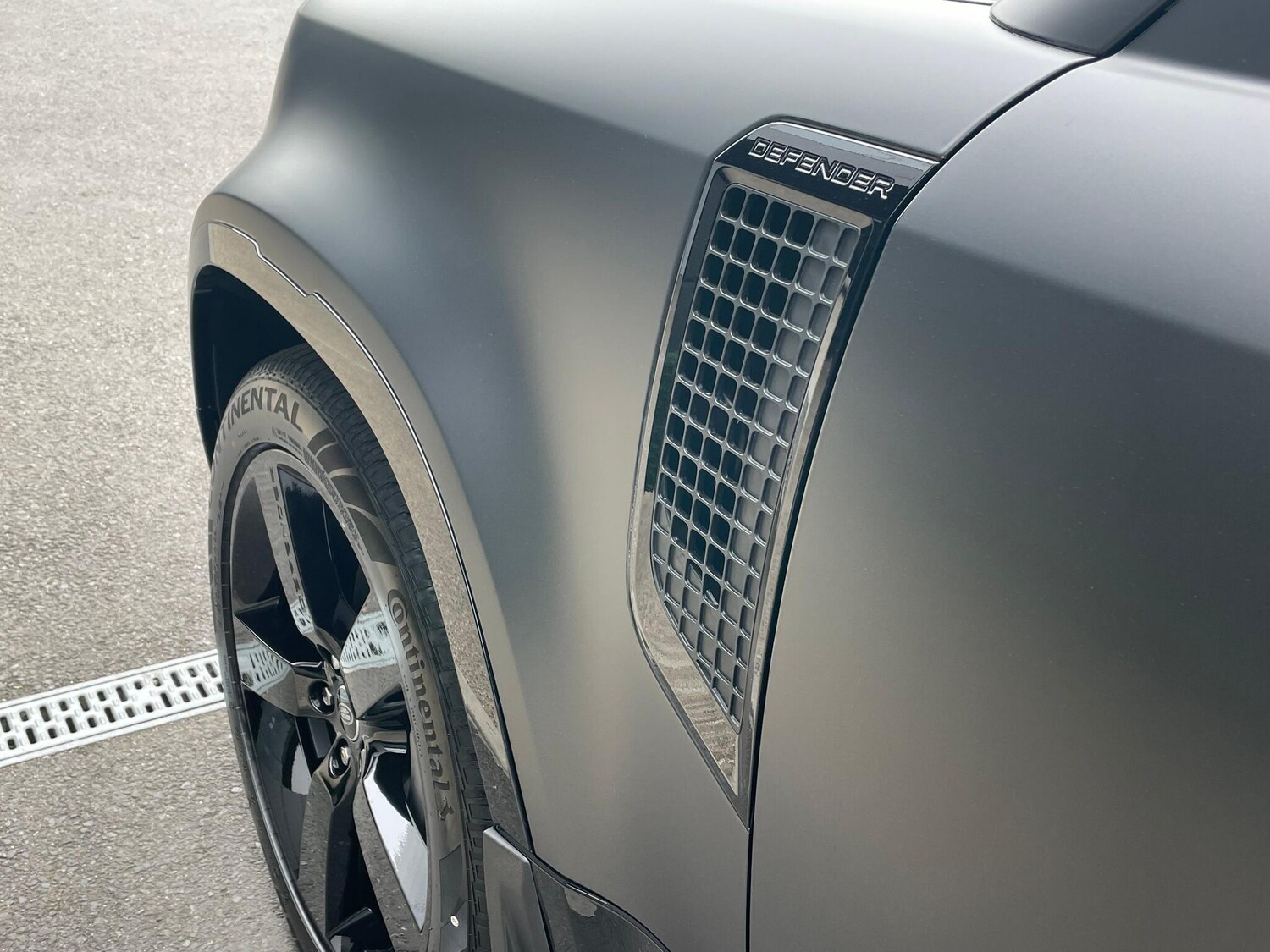 Used Land Rover Defender 2025 for sale - 76585580: Photo 23