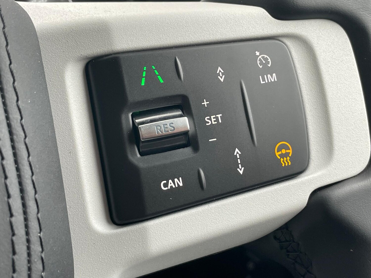 Used Land Rover Defender 2025 for sale - 76585580: Photo 31