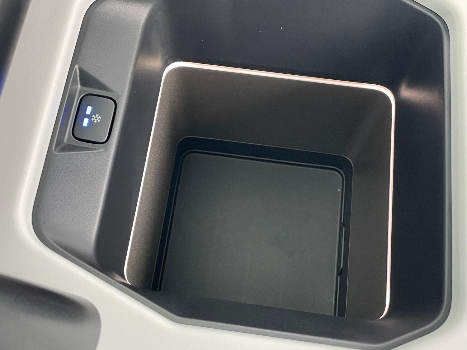 Used Land Rover Defender 2025 for sale - 76585580: Photo 47