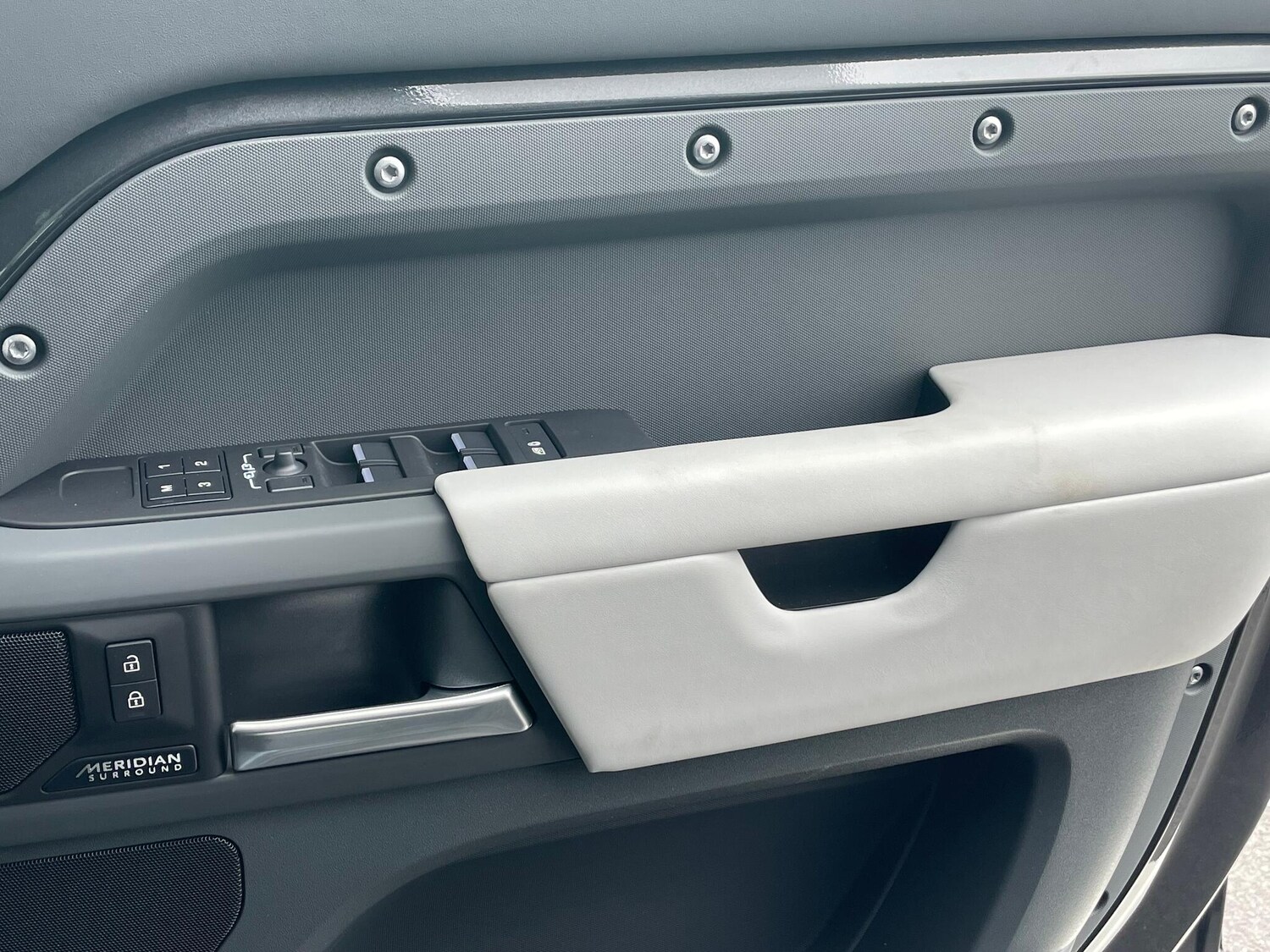 Used Land Rover Defender 2025 for sale - 76585580: Photo 51