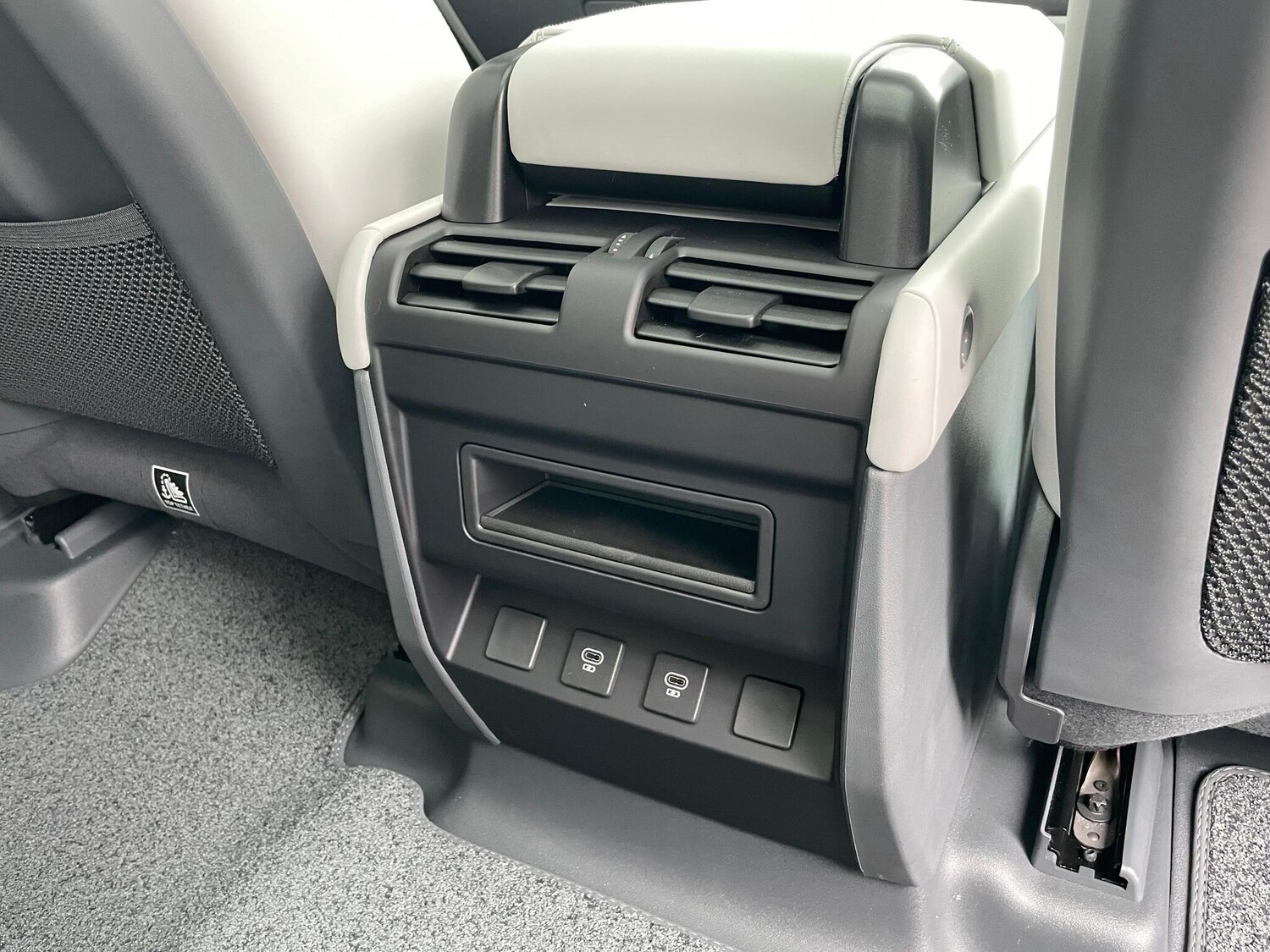 Used Land Rover Defender 2025 for sale - 76585580: Photo 62