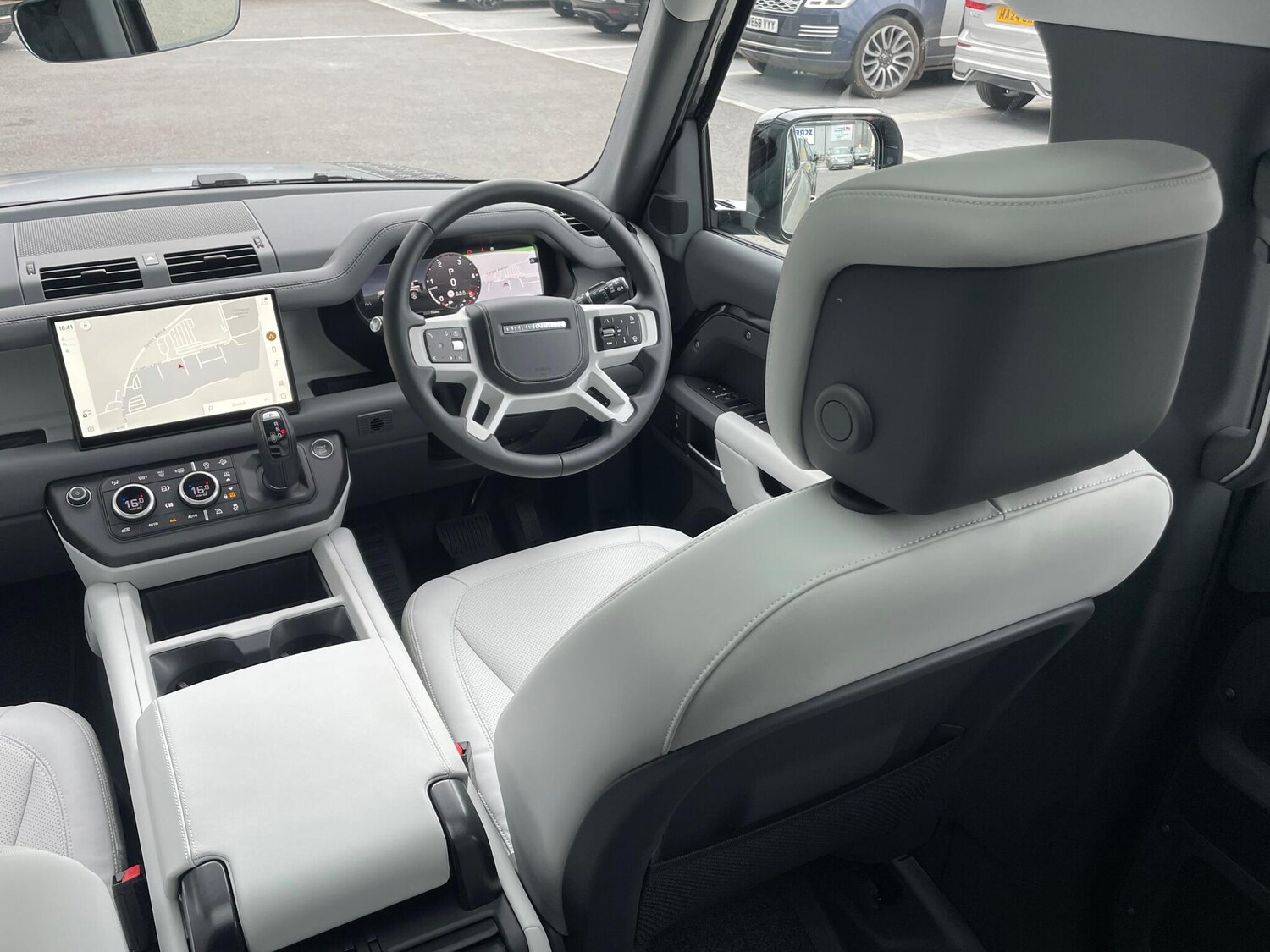 Used Land Rover Defender 2025 for sale - 76585580: Photo 64