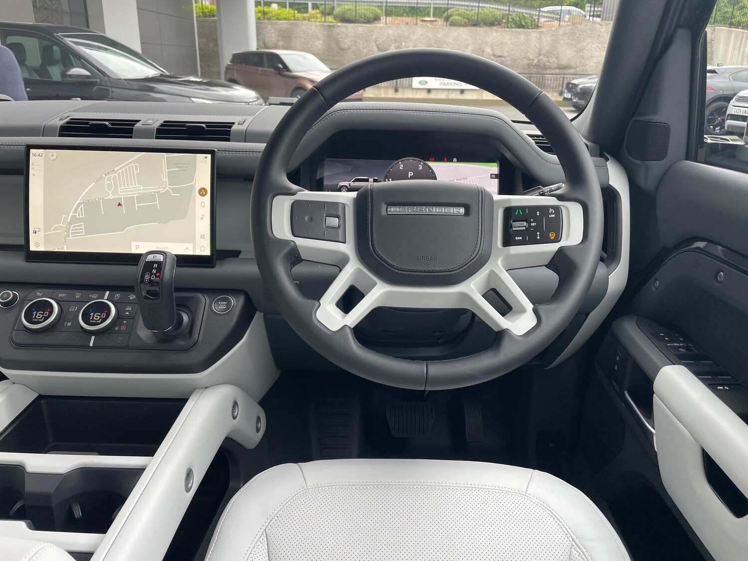 Used Land Rover Defender 2025 for sale - 76585580: Photo 65