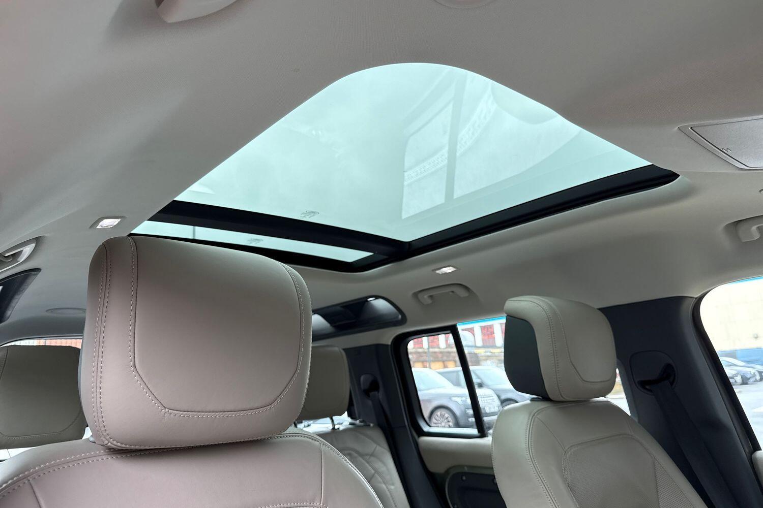 Used Land Rover Defender 2021 for sale - 77524110: Photo 10