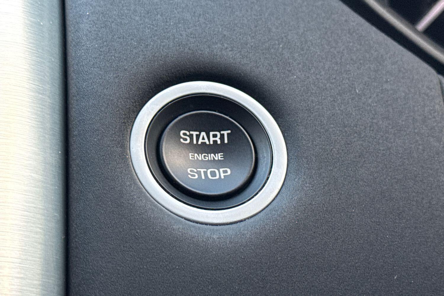 Used Land Rover Discovery 2017 for sale - 76644886: Photo 32