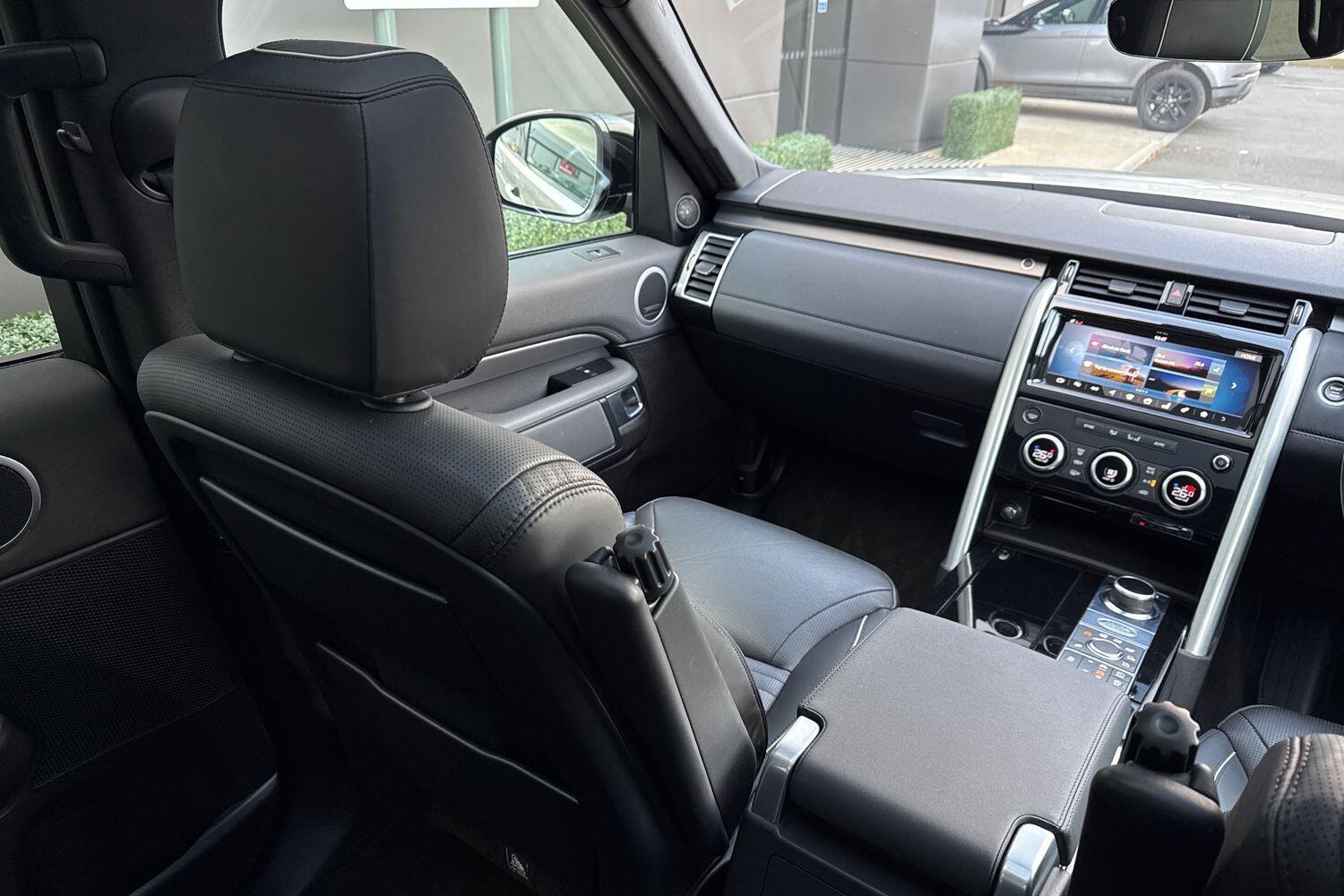 Used Land Rover Discovery 2017 for sale - 76644886: Photo 45