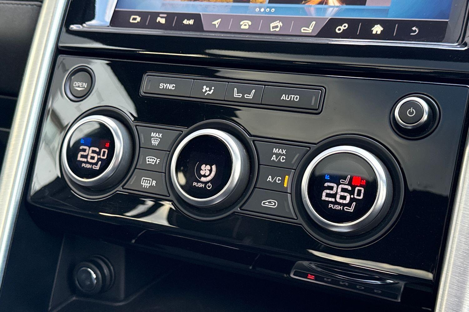 Used Land Rover Discovery 2017 for sale - 76644886: Photo 51