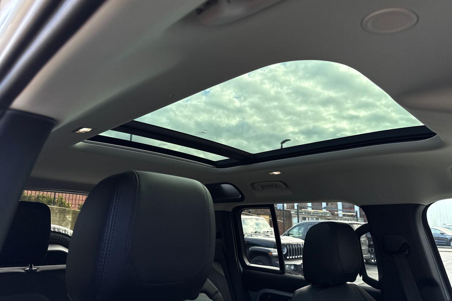 Used Land Rover Defender 2020 for sale - 77440872: Photo 10