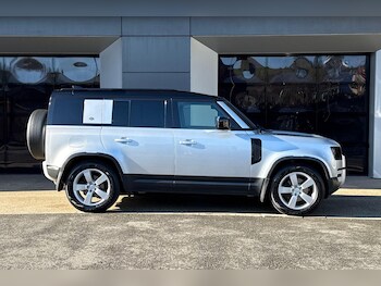 Used Land Rover Defender 110 2020 for sale - 77440872: Photo