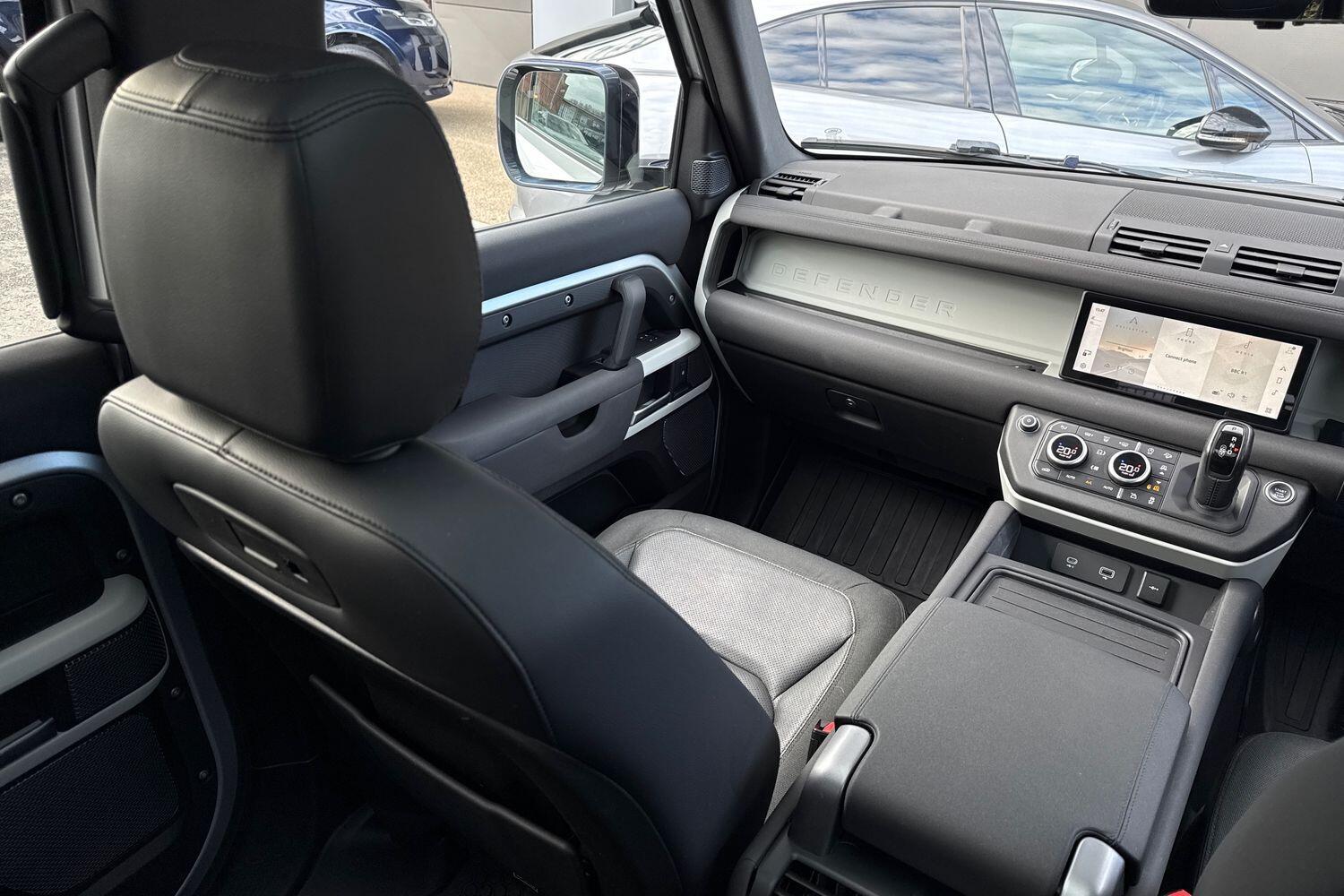 Used Land Rover Defender 2020 for sale - 77440872: Photo 47