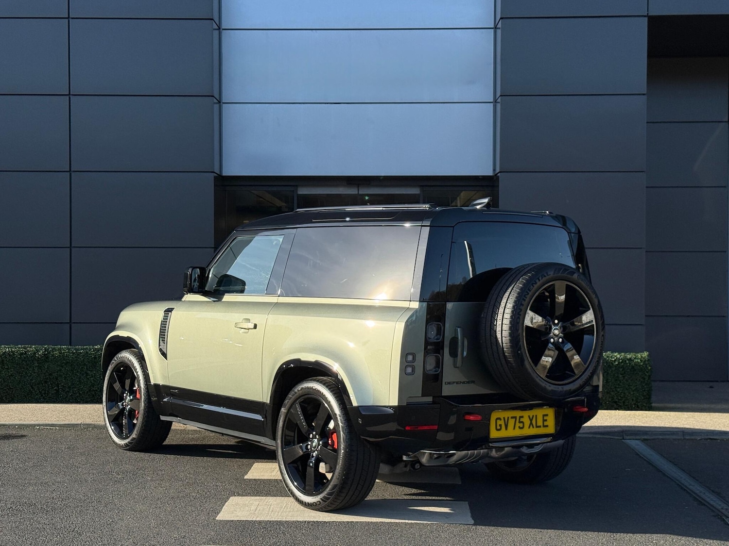 Used Land Rover Defender 2025 for sale - 77203260: Photo 17