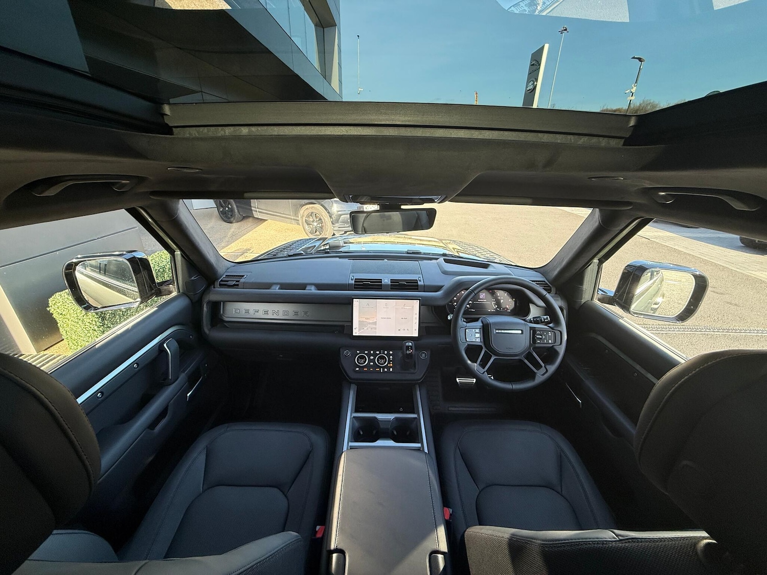 Used Land Rover Defender 2025 for sale - 77203260: Photo 3