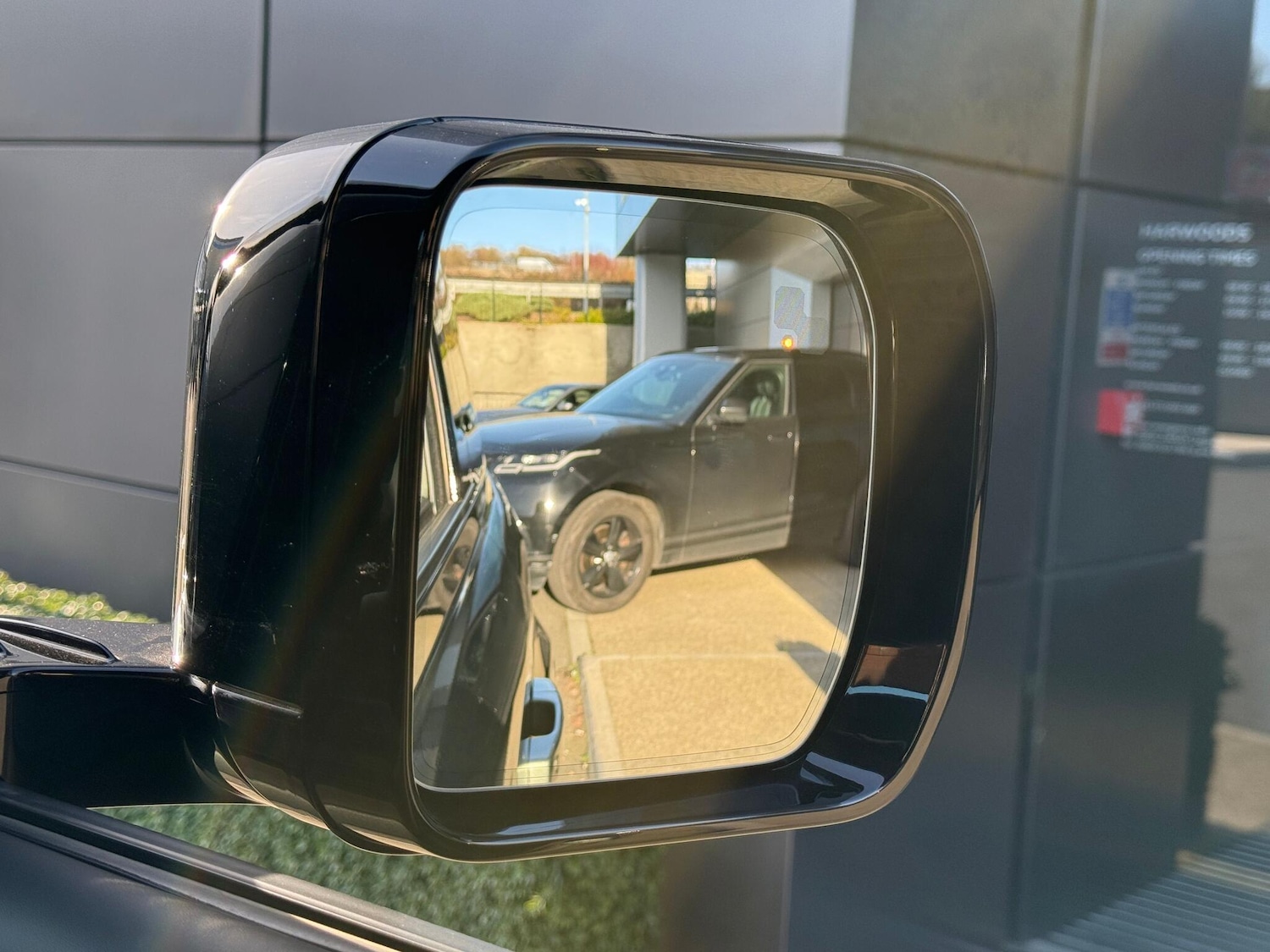 Used Land Rover Defender 2025 for sale - 77203260: Photo 30