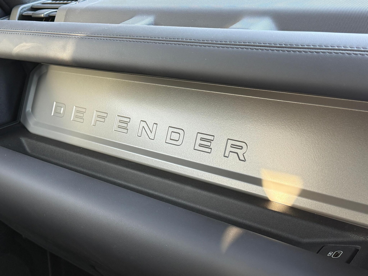 Used Land Rover Defender 2025 for sale - 77203260: Photo 37