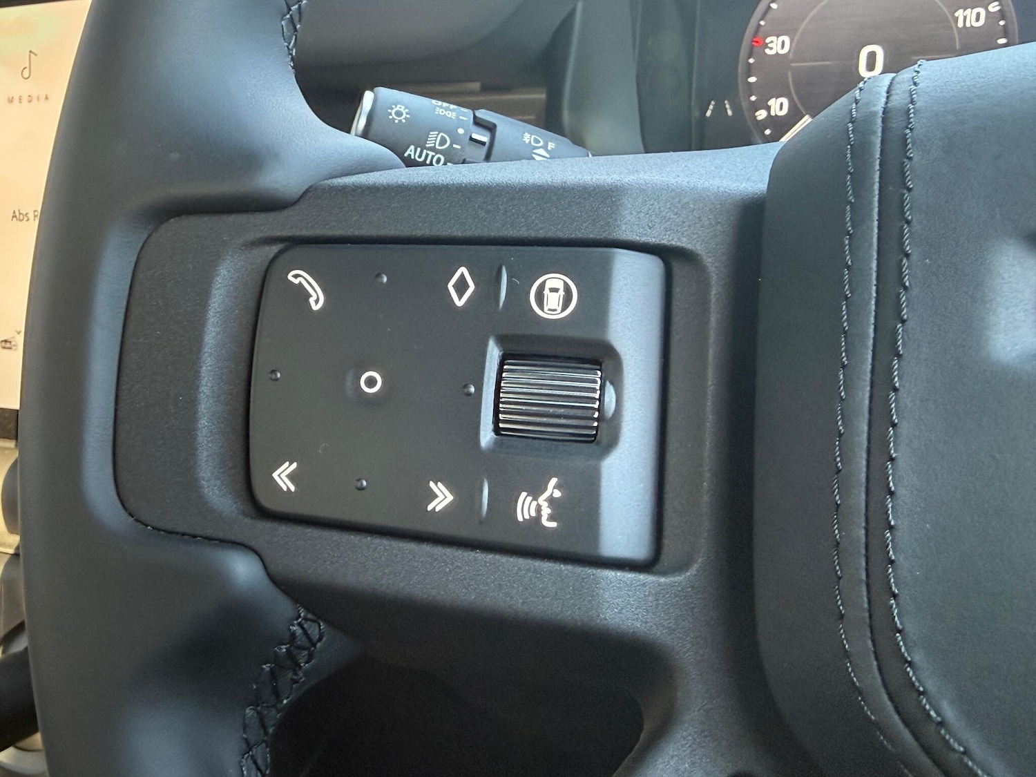 Used Land Rover Defender 2025 for sale - 77203260: Photo 49