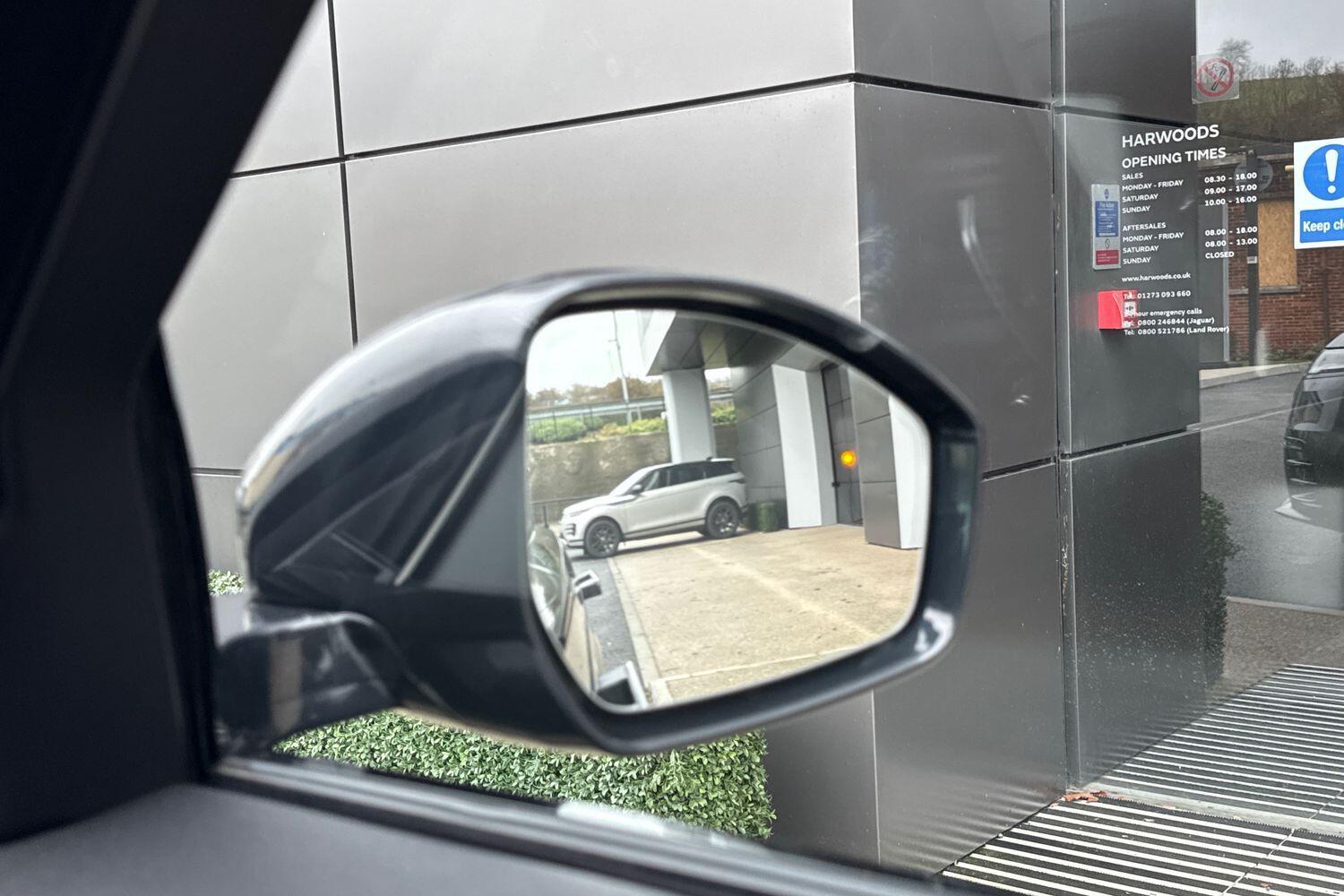 Used Land Rover Range Rover Velar 2024 for sale - 76607475: Photo 18