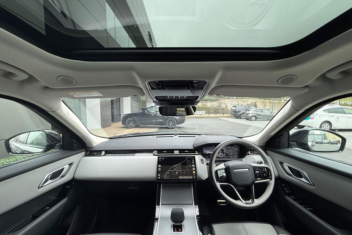 Used Land Rover Range Rover Velar 2024 for sale - 76607475: Photo 3