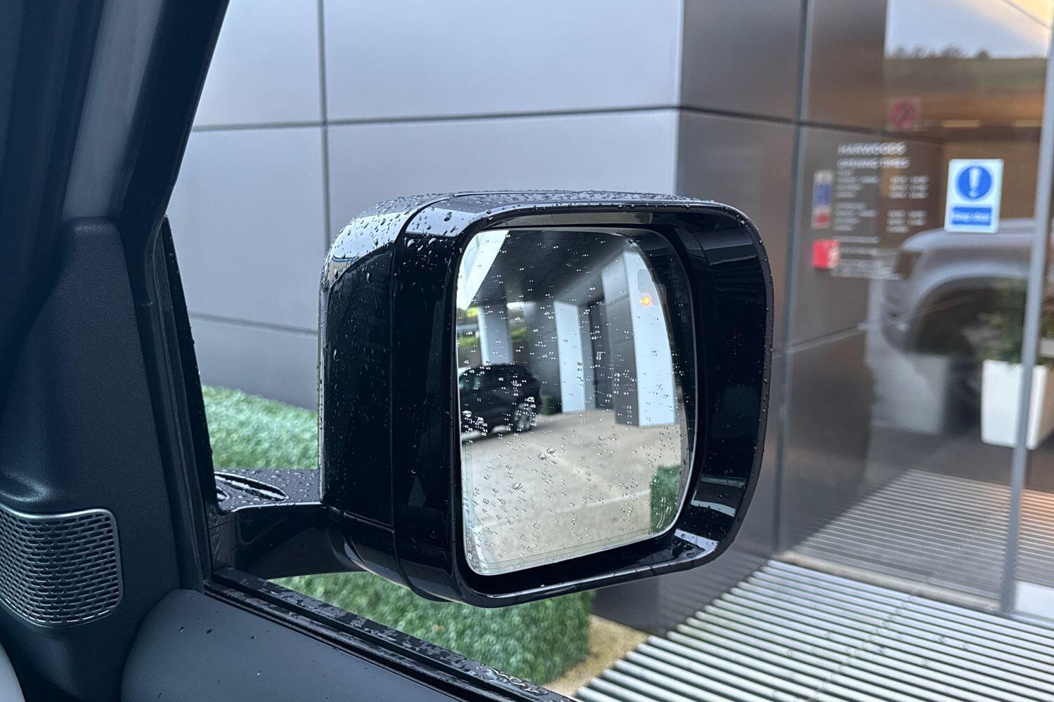 Used Land Rover Defender 110 2024 for sale - 76538536: Photo 13