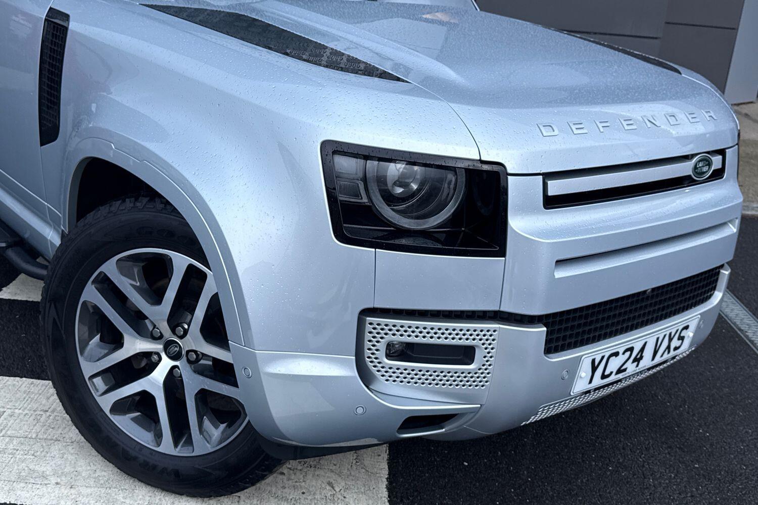 Used Land Rover Defender 110 2024 for sale - 76538536: Photo 26