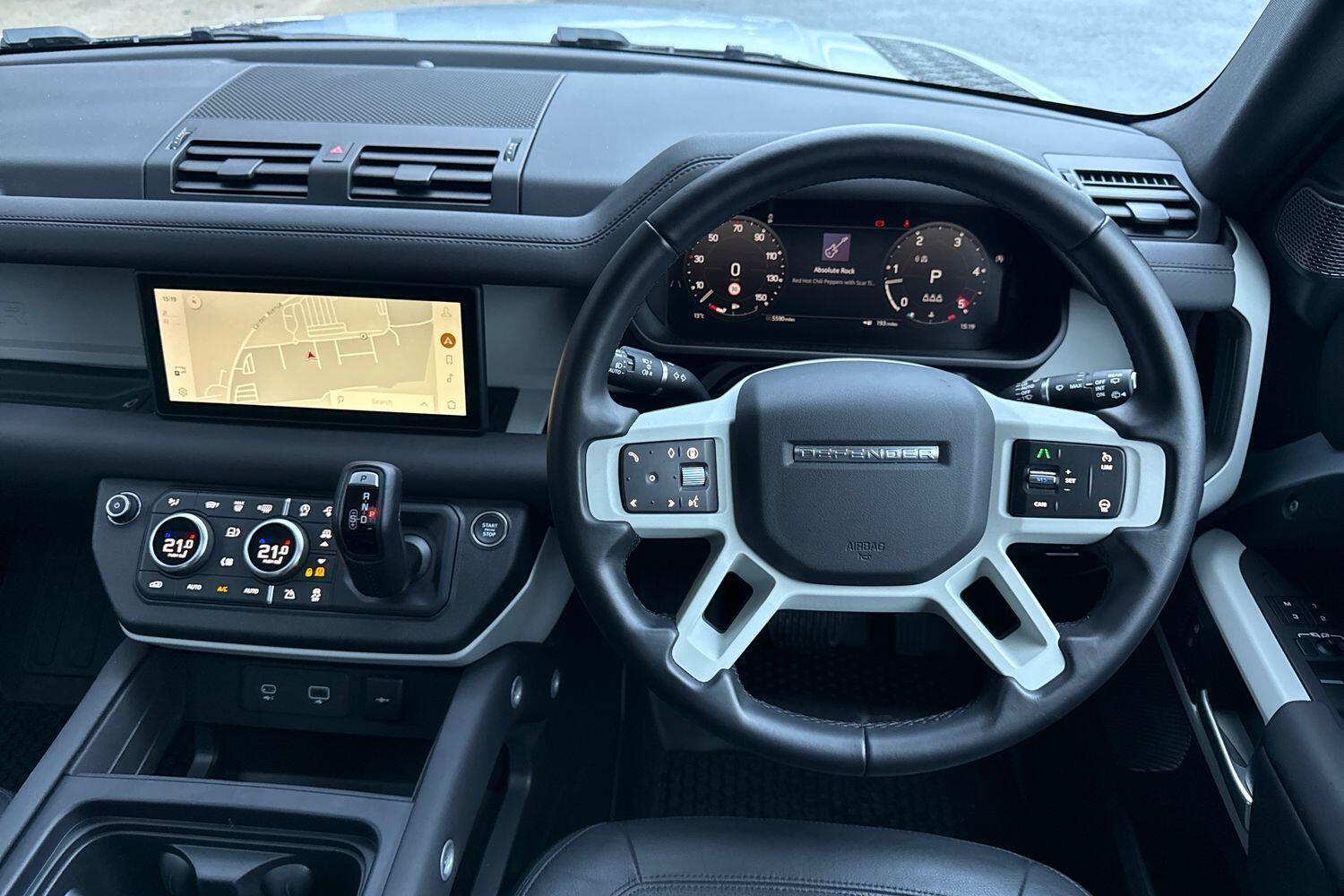 Used Land Rover Defender 110 2024 for sale - 76538536: Photo 28