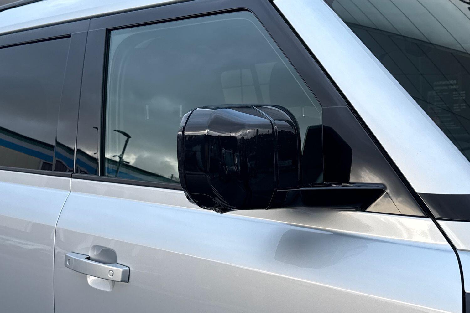 Used Land Rover Defender 110 2024 for sale - 76538536: Photo 37