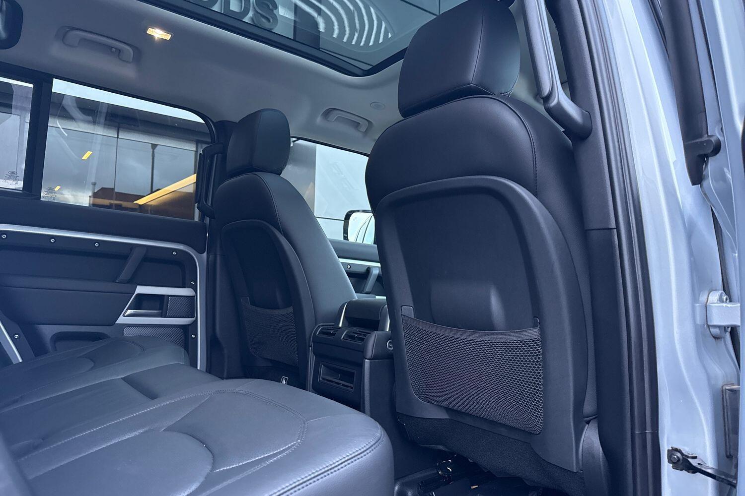 Used Land Rover Defender 110 2024 for sale - 76538536: Photo 40