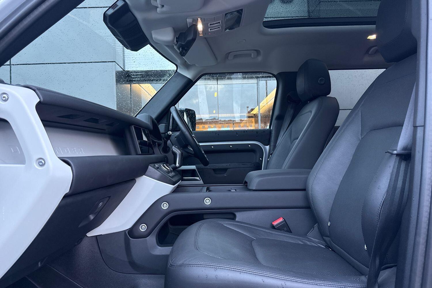 Used Land Rover Defender 110 2024 for sale - 76538536: Photo 54