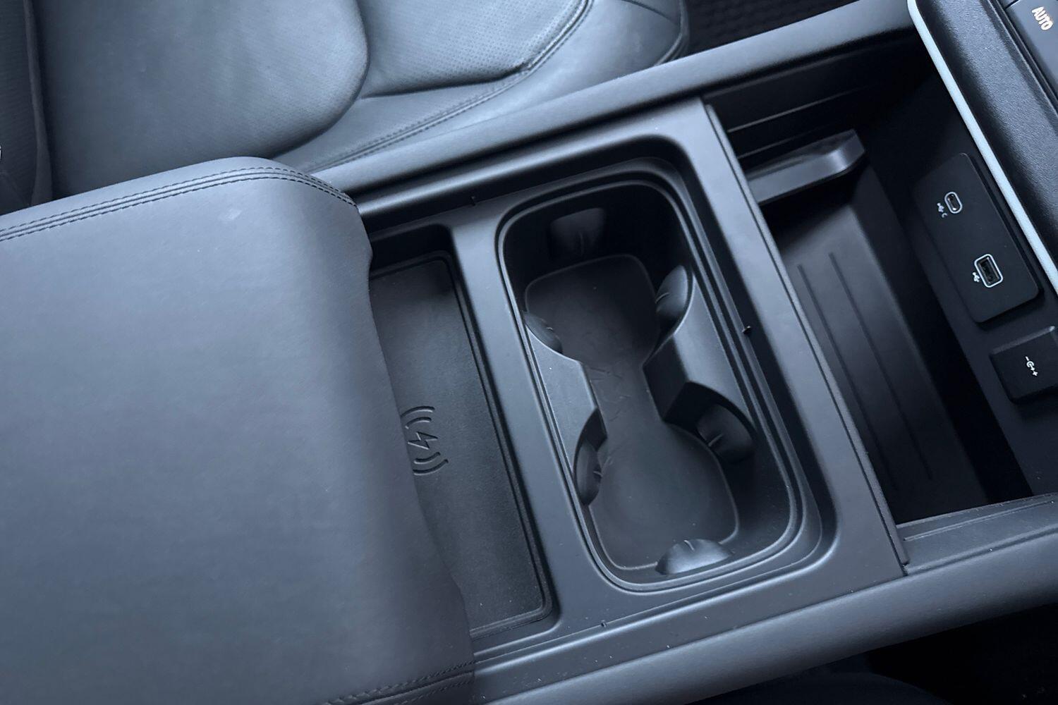 Used Land Rover Defender 110 2024 for sale - 76538536: Photo 58