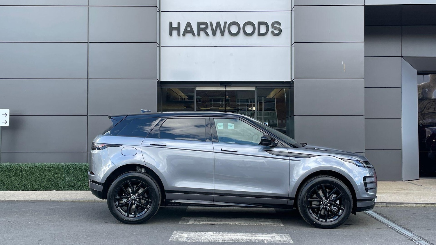 Used Land Rover Range Rover Evoque 2025 for sale - 76214720: Photo 2